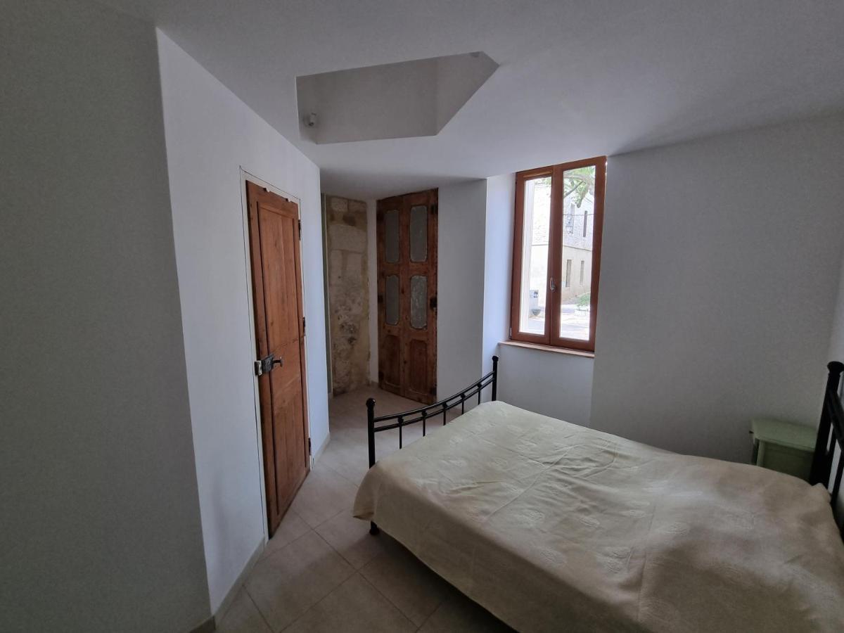 Dans Maison De Maitre, Appartement Independant. Montfrin 外观 照片