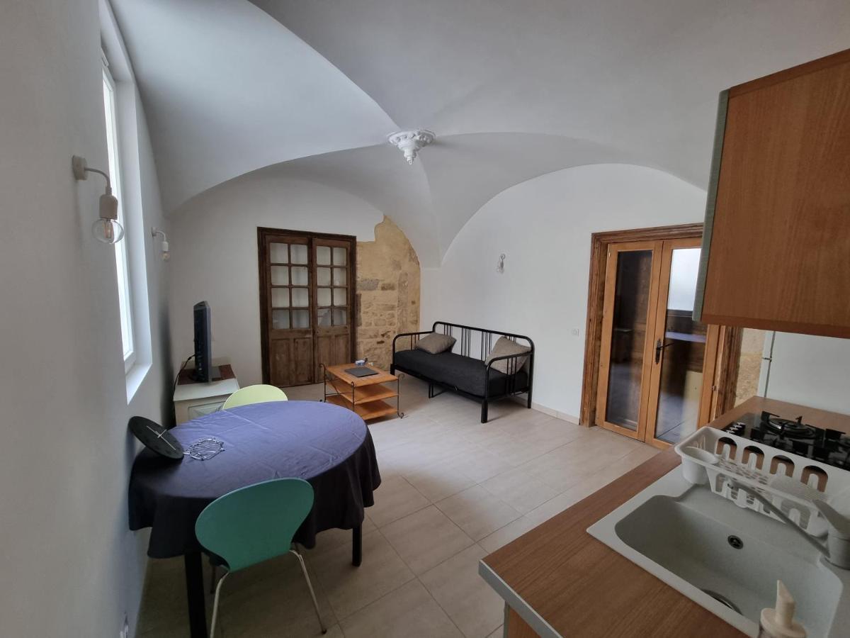Dans Maison De Maitre, Appartement Independant. Montfrin 外观 照片